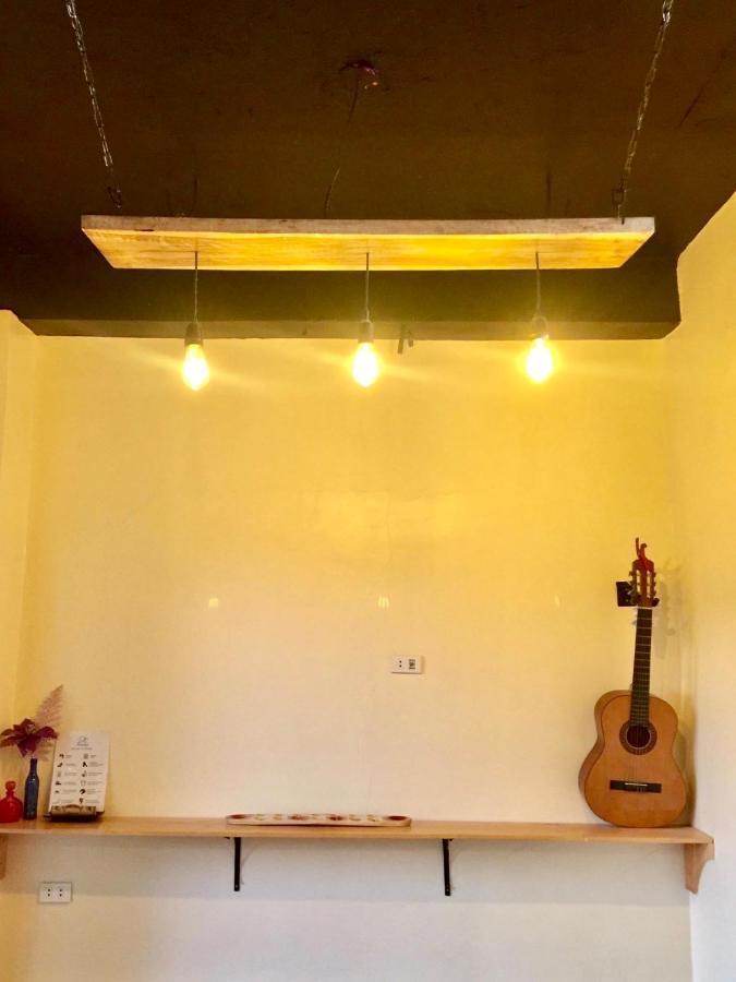 Bangcusay Location One Eighty Bed & Breakfast エクステリア 写真