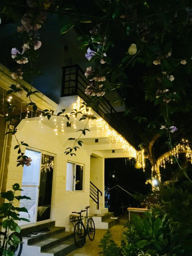 Bangcusay Location One Eighty Bed & Breakfast エクステリア 写真
